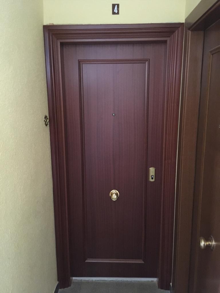 PUERTA BLINDADA EN Catarroja